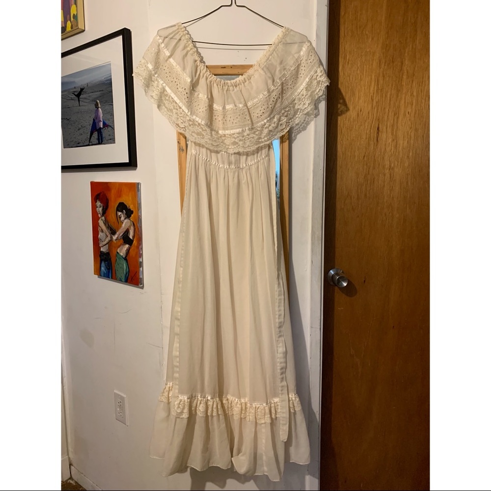 ⚠️NOT AVAILABLE⚠️ Gunne Sax Off-White Gown